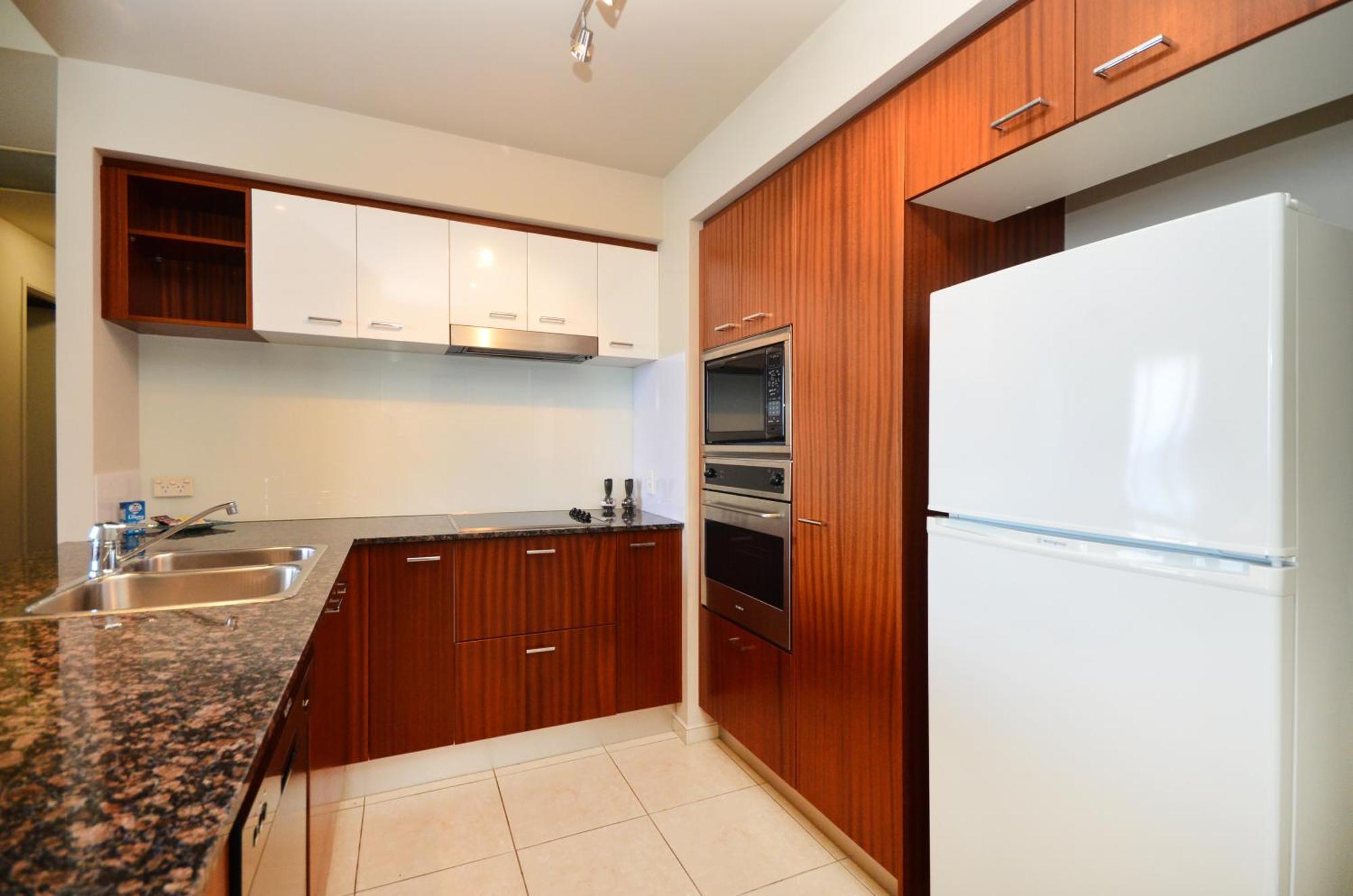 Chevron Renaissance - Hr Surfers Paradise Gold Coast