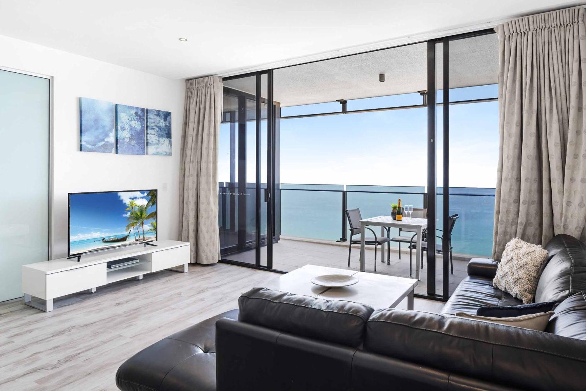Aparthotel Circle On Cavill 4*