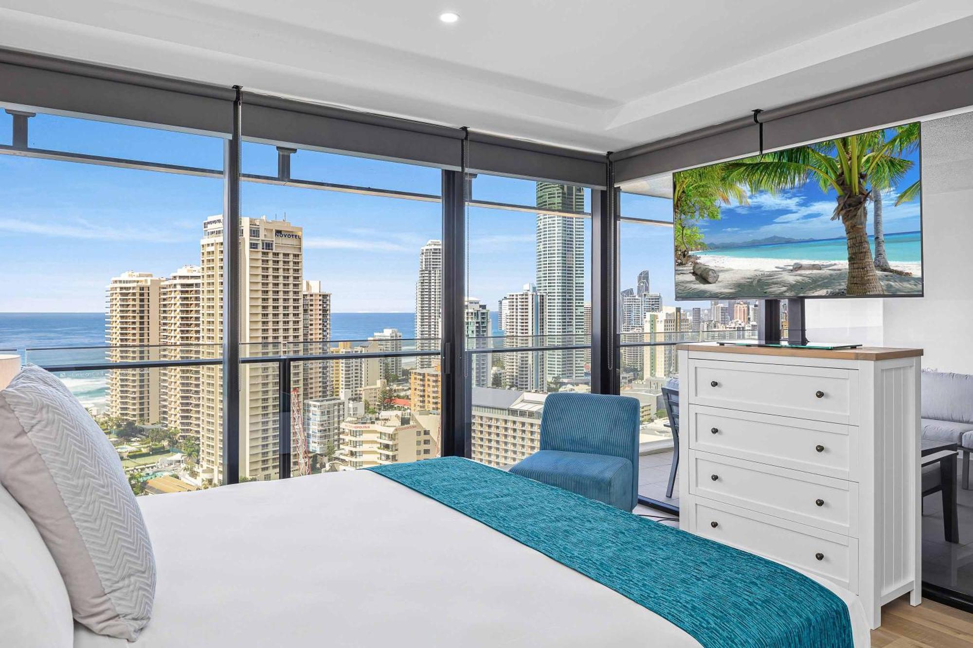 Aparthotel Circle On Cavill 4*