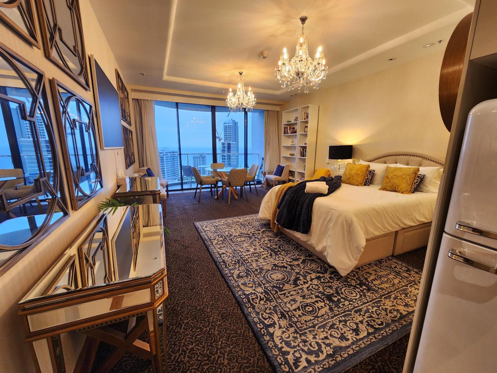 Deluxe Private And - Ocean Views