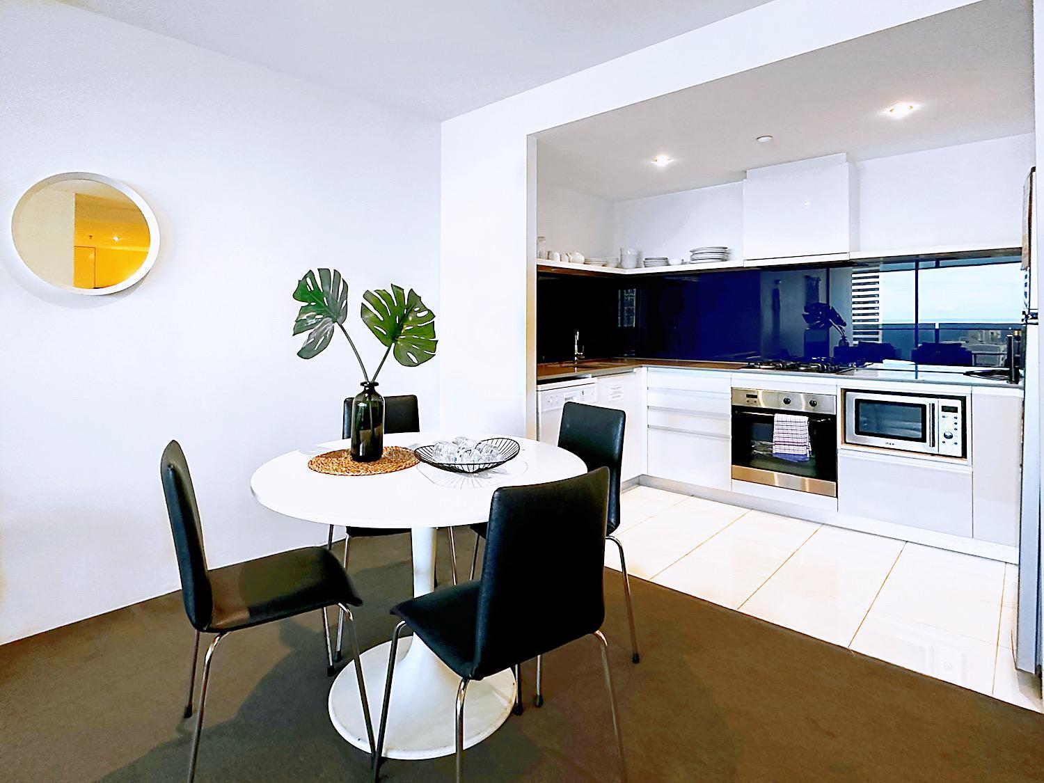 Circle On Cavill Surfers Paradise Apartments-holiday Paradise