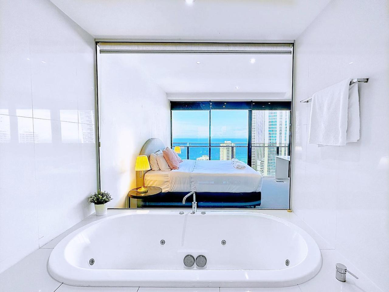 Circle On Cavill Surfers Paradise Apartments-holiday Paradise *