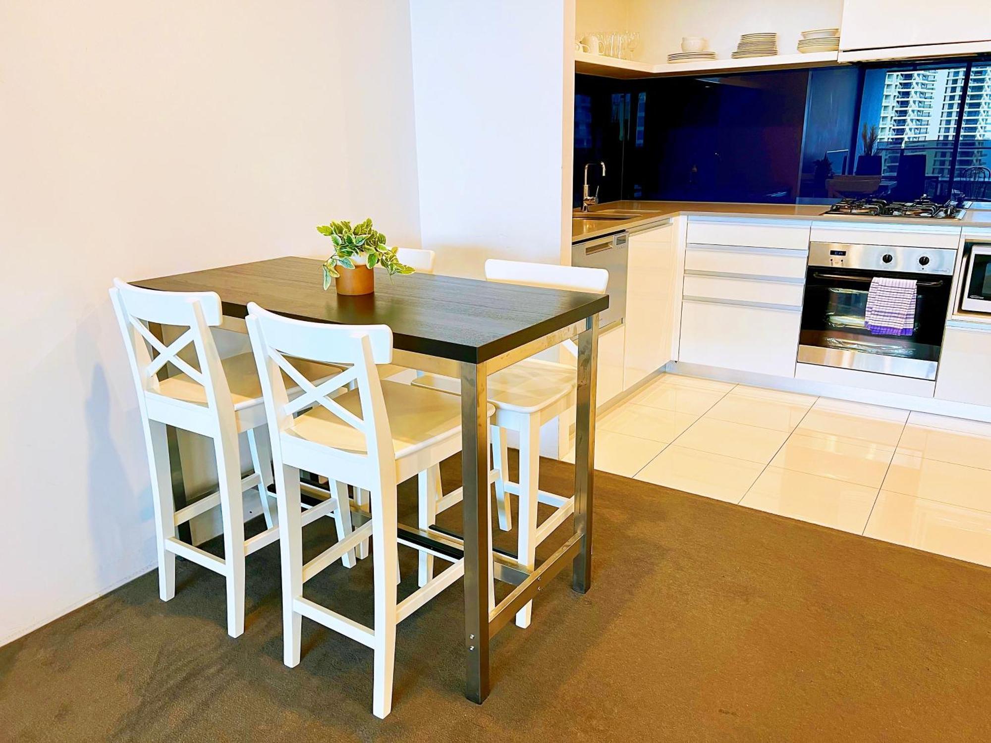 Circle On Cavill Surfers Paradise Apartments-holiday Paradise *