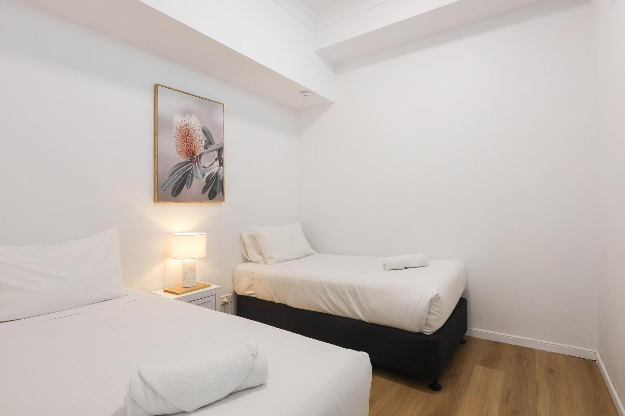Apartment Chevron Renaissance Surfers Paradise Sleeps 10 1st Floor - Optimise Gold Coast