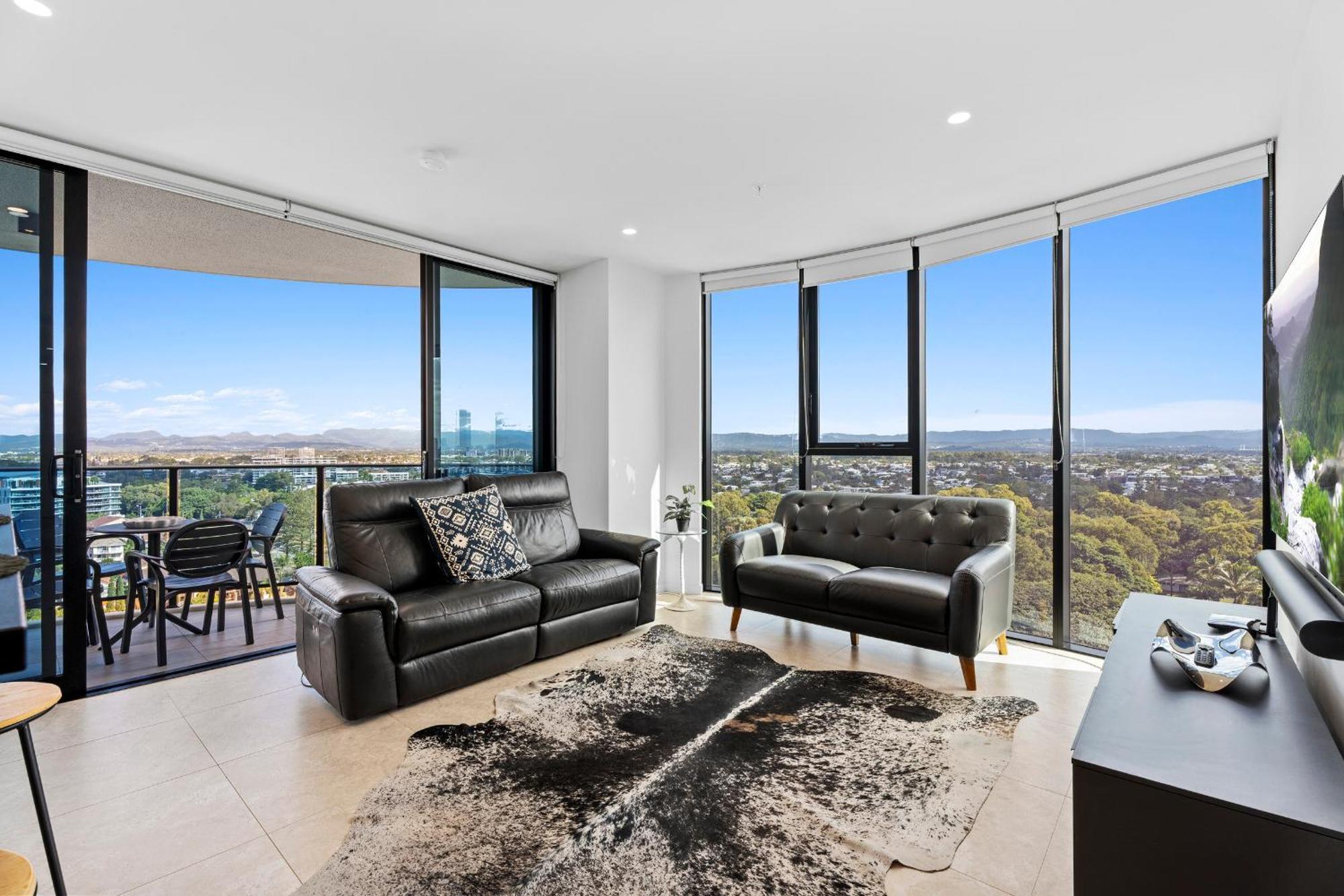 Modern 2 Bedroom Unit At The Gallery Residences In Broadbeach - Q