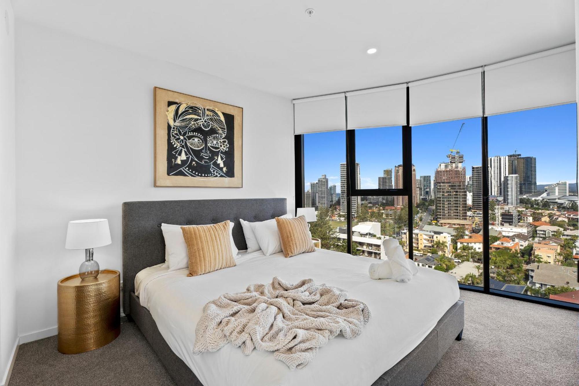 Modern 2 Bedroom Unit At The Gallery Residences In Broadbeach - Q *