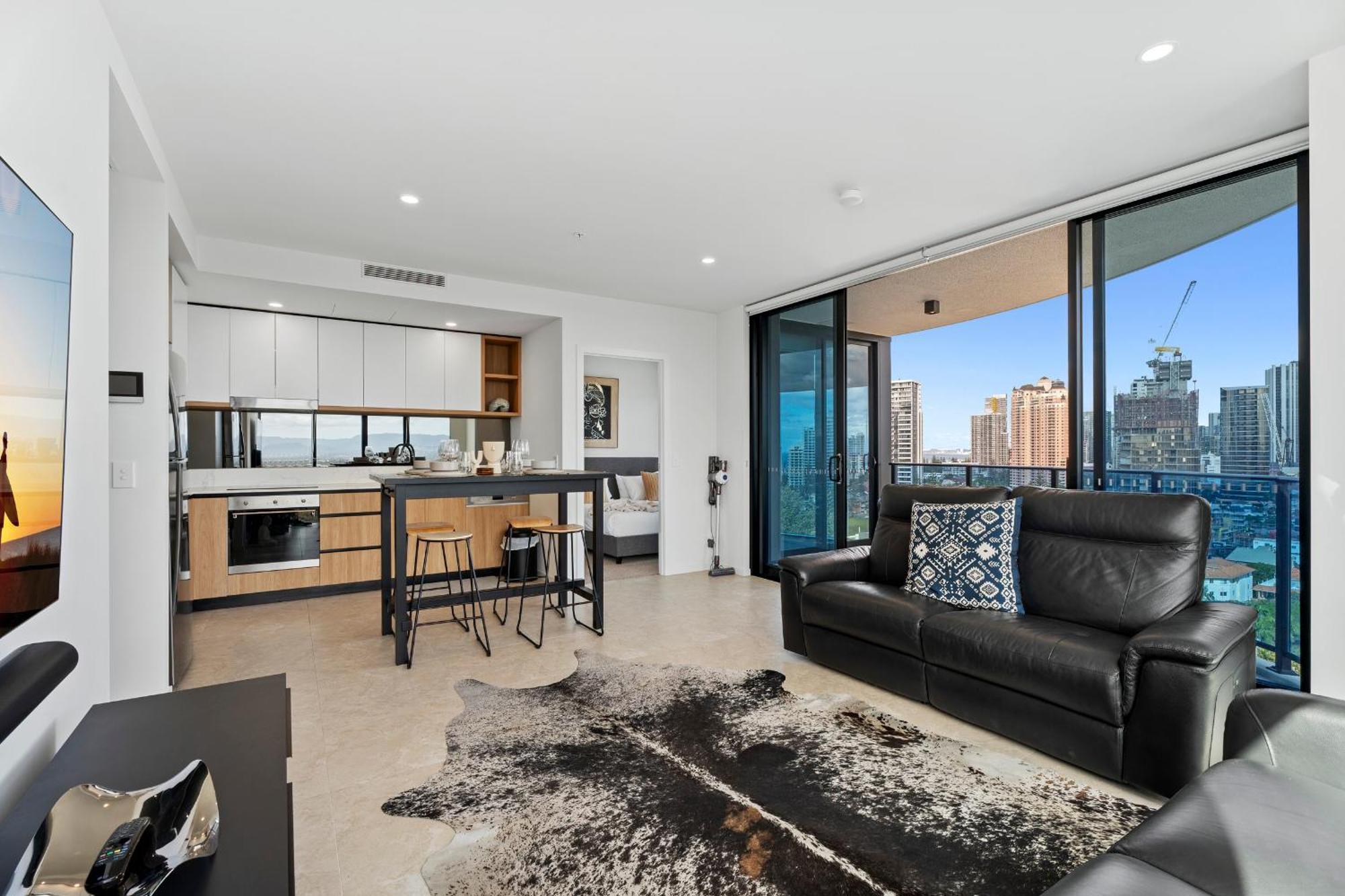 Modern 2 Bedroom Unit At The Gallery Residences In Broadbeach - Q Apartment