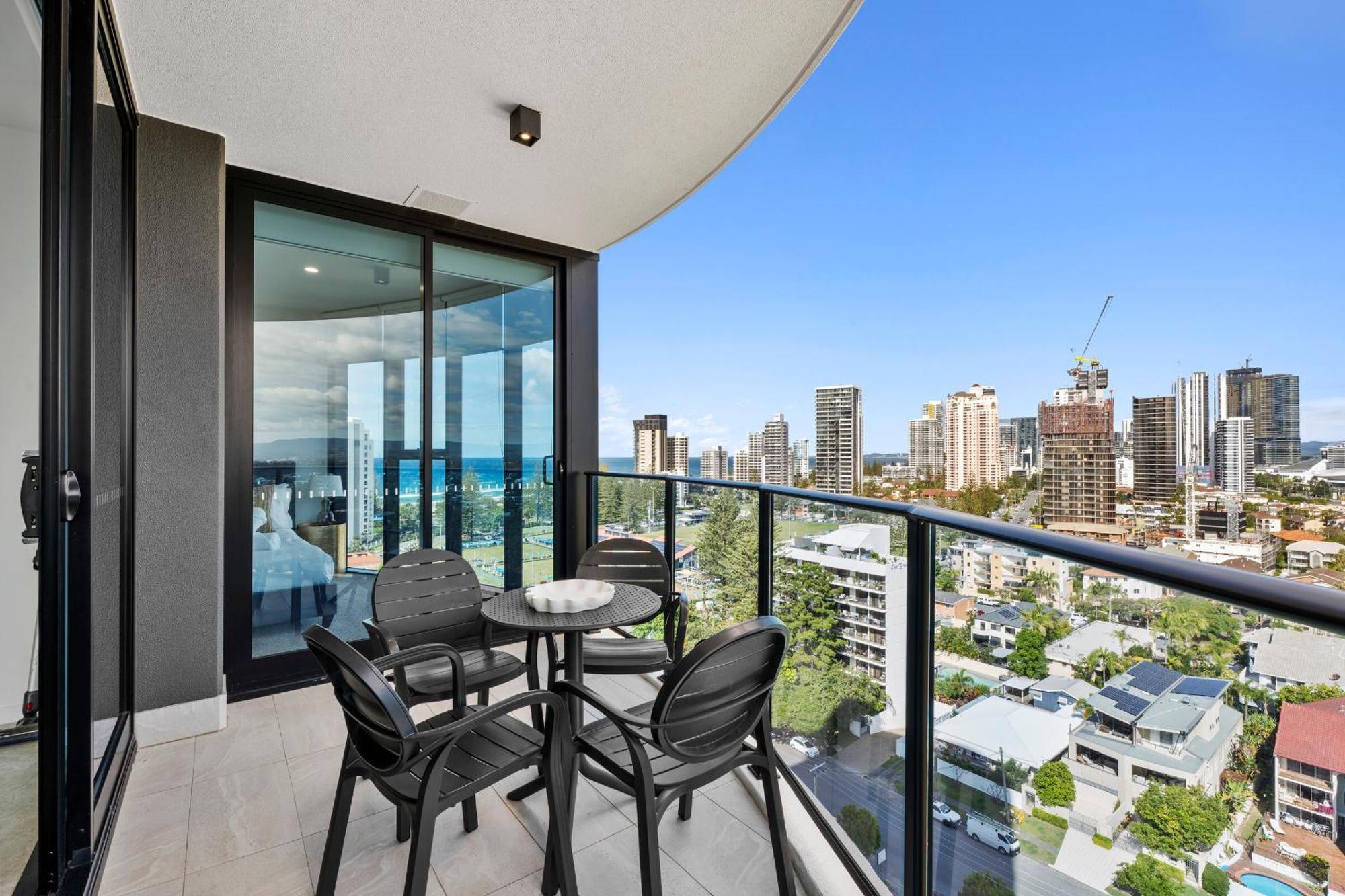 Apartment Modern 2 Bedroom Unit At The Gallery Residences In Broadbeach - Q