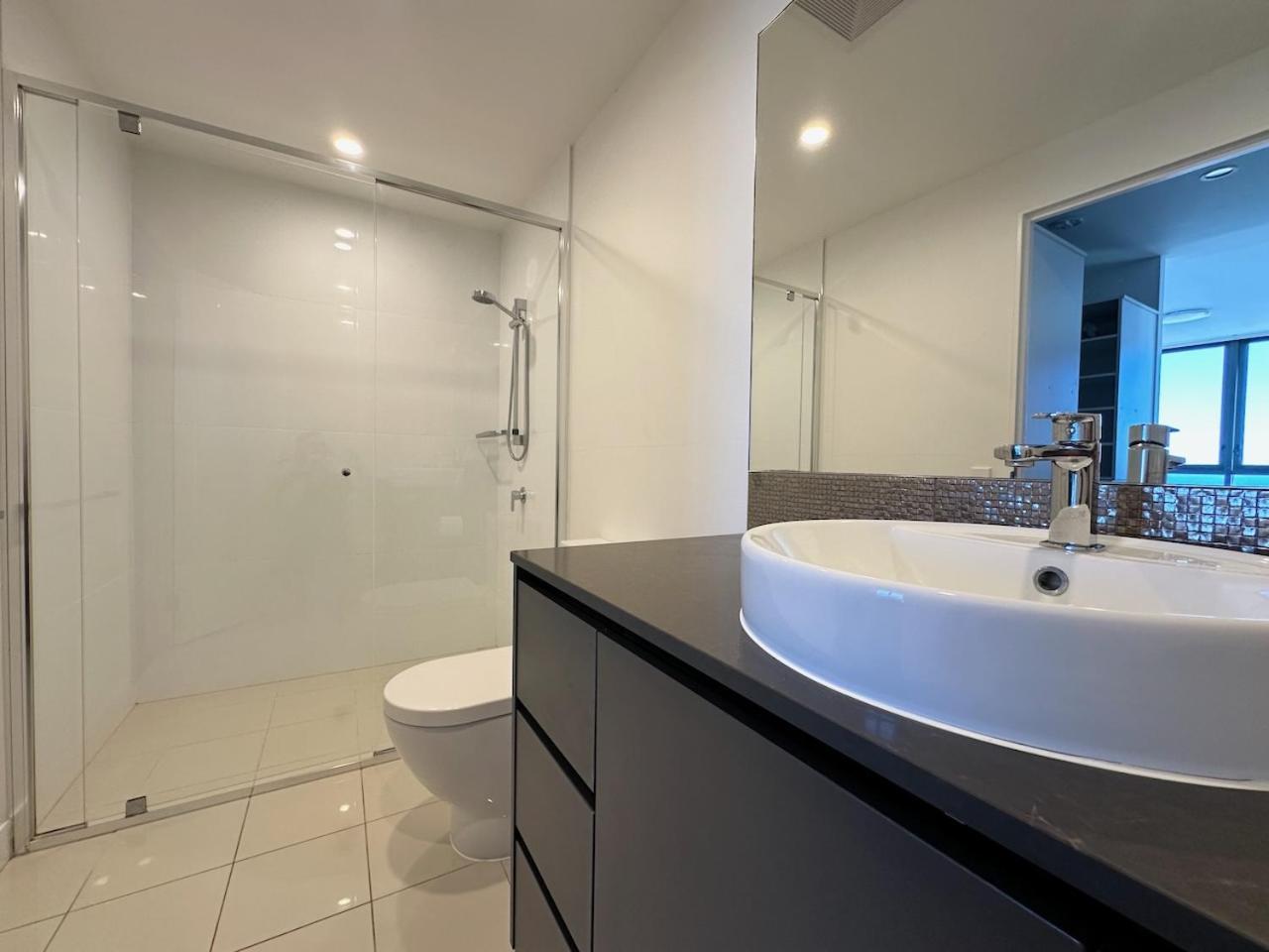 Rhapsody 1405 Apartment *