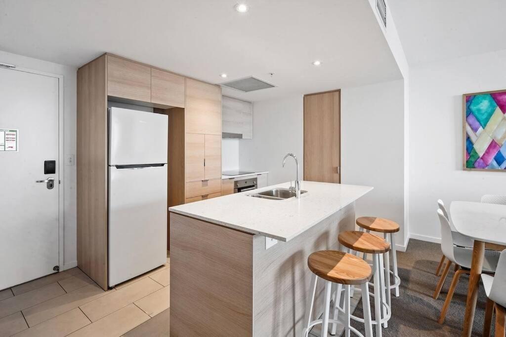 Apartment Ocean Views, Broadbeach #604 Beaches Gold Coast