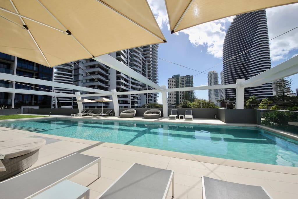 Ocean Views, Broadbeach #604 Beaches *