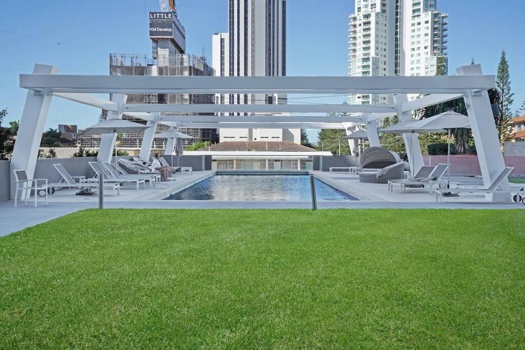 Ocean Views, Broadbeach #604 Beaches Apartment *