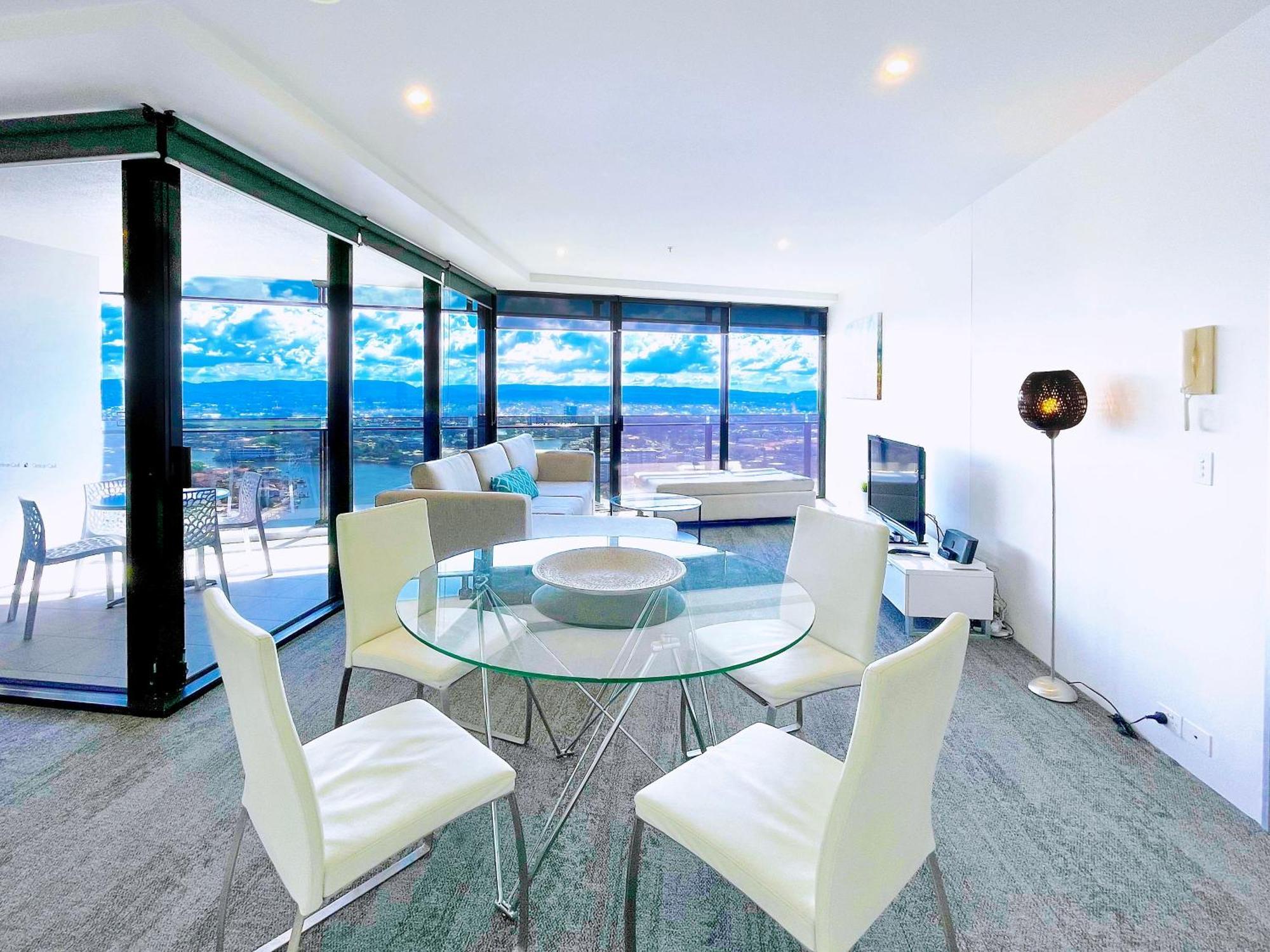 Circle On Cavill Surfers Paradise Apartments-holiday Paradise Apartment