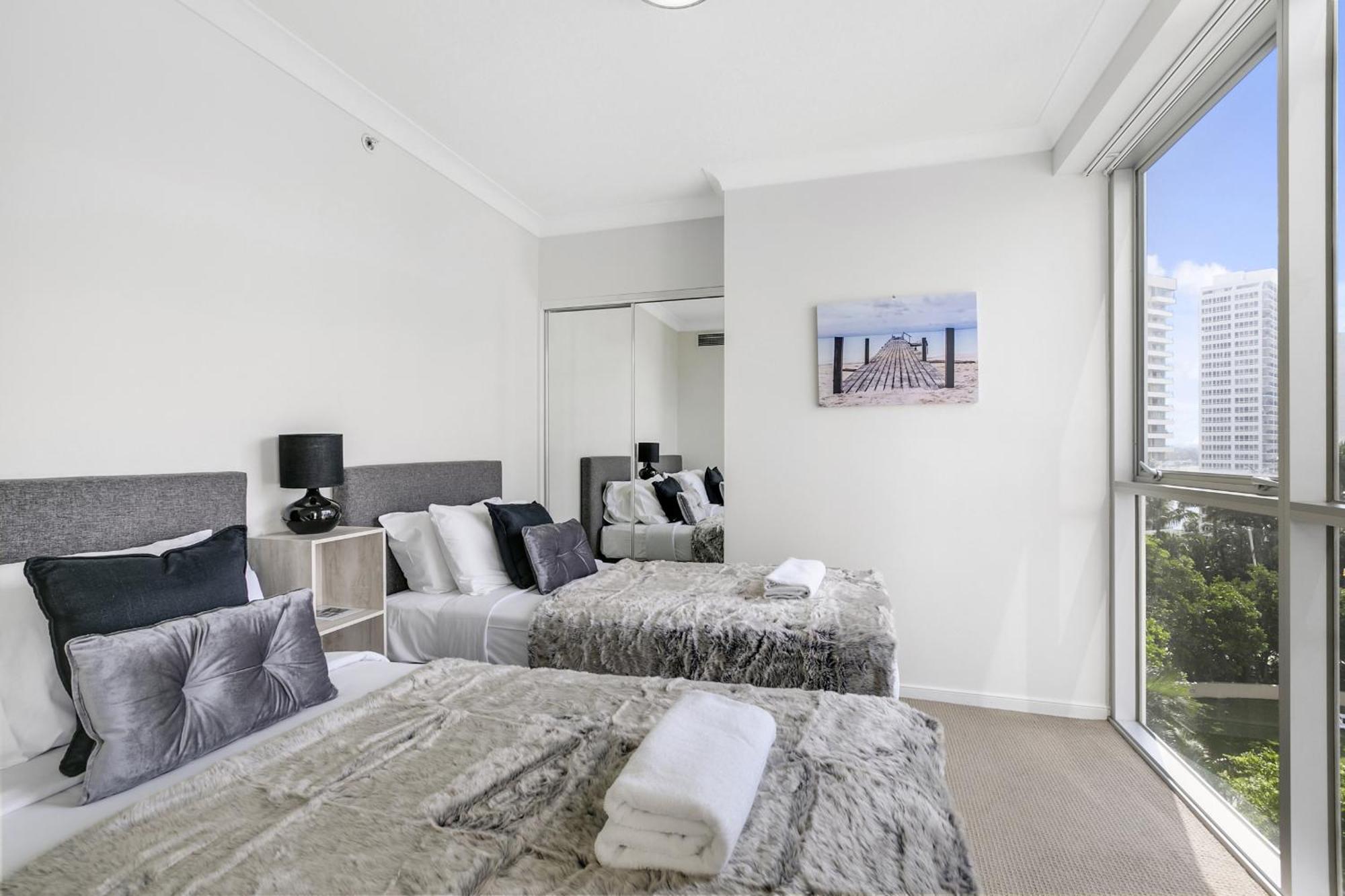 Apartment Chevron Renaissance - Hr Surfers Paradise Gold Coast