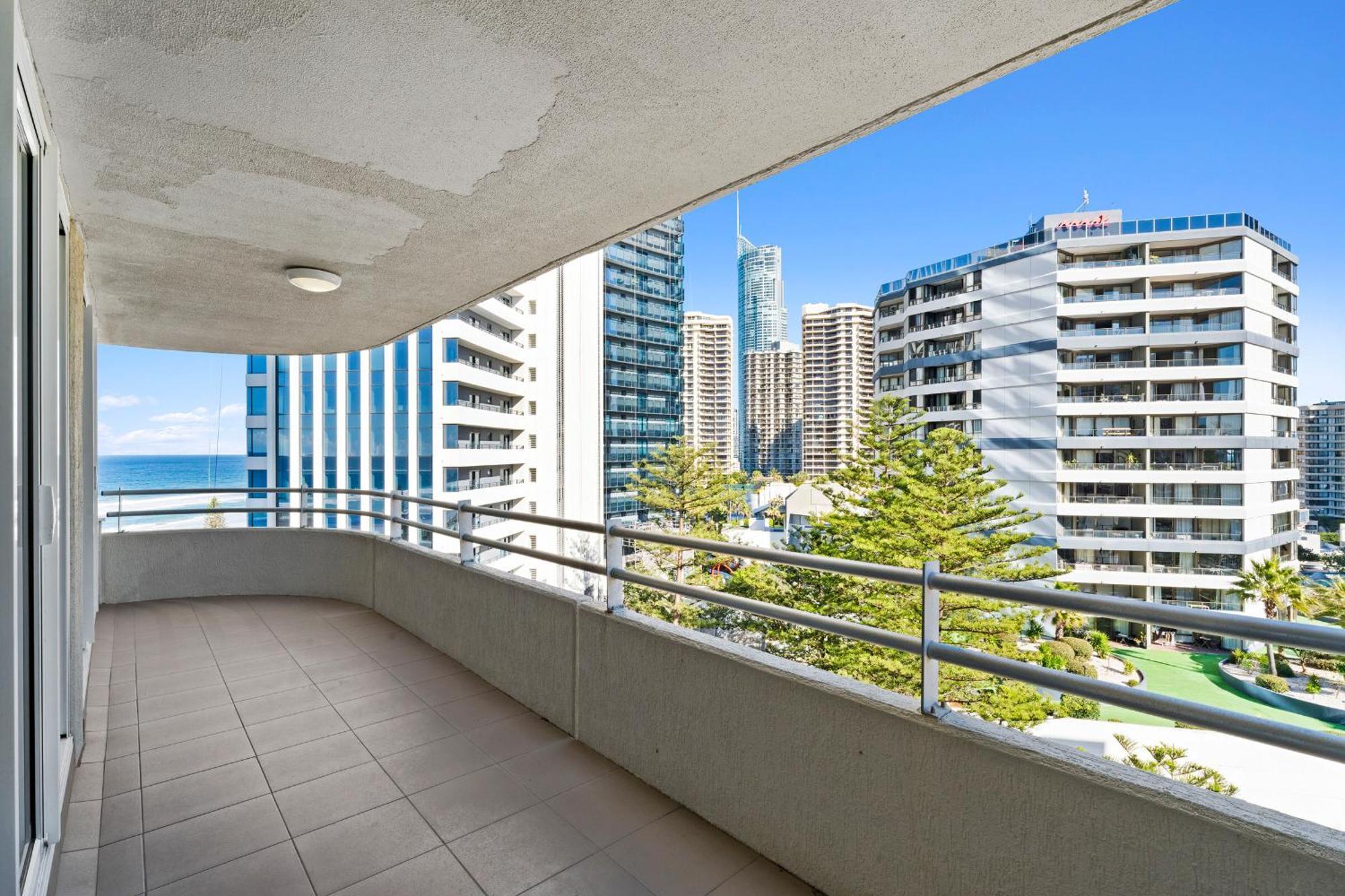 3 Bedroom Ocean View Unit At Zenith In Surfers Paradise - Q * Gold Coast