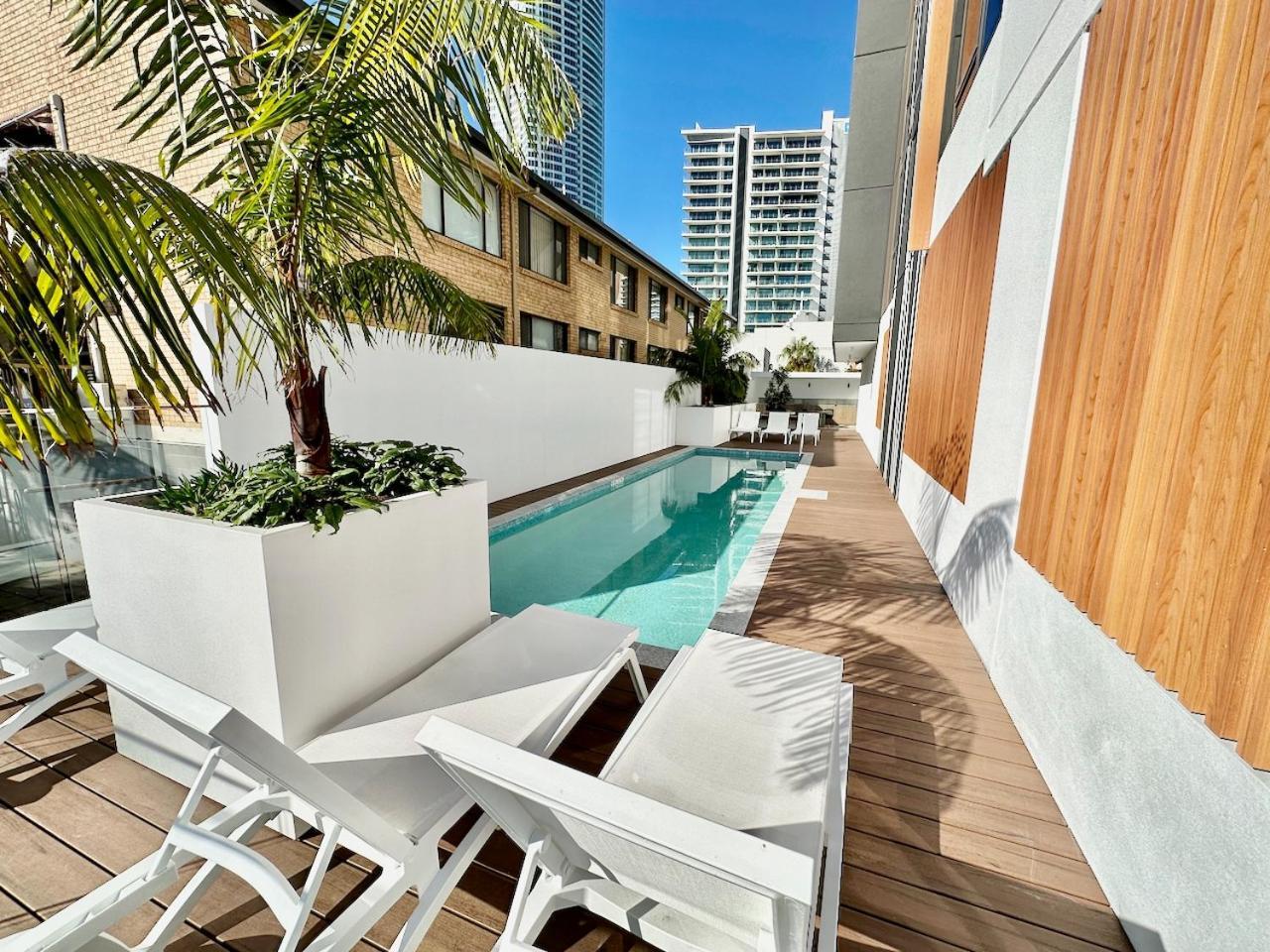 Amazing Waterfront, Surfers Paradise #81 Apartment *