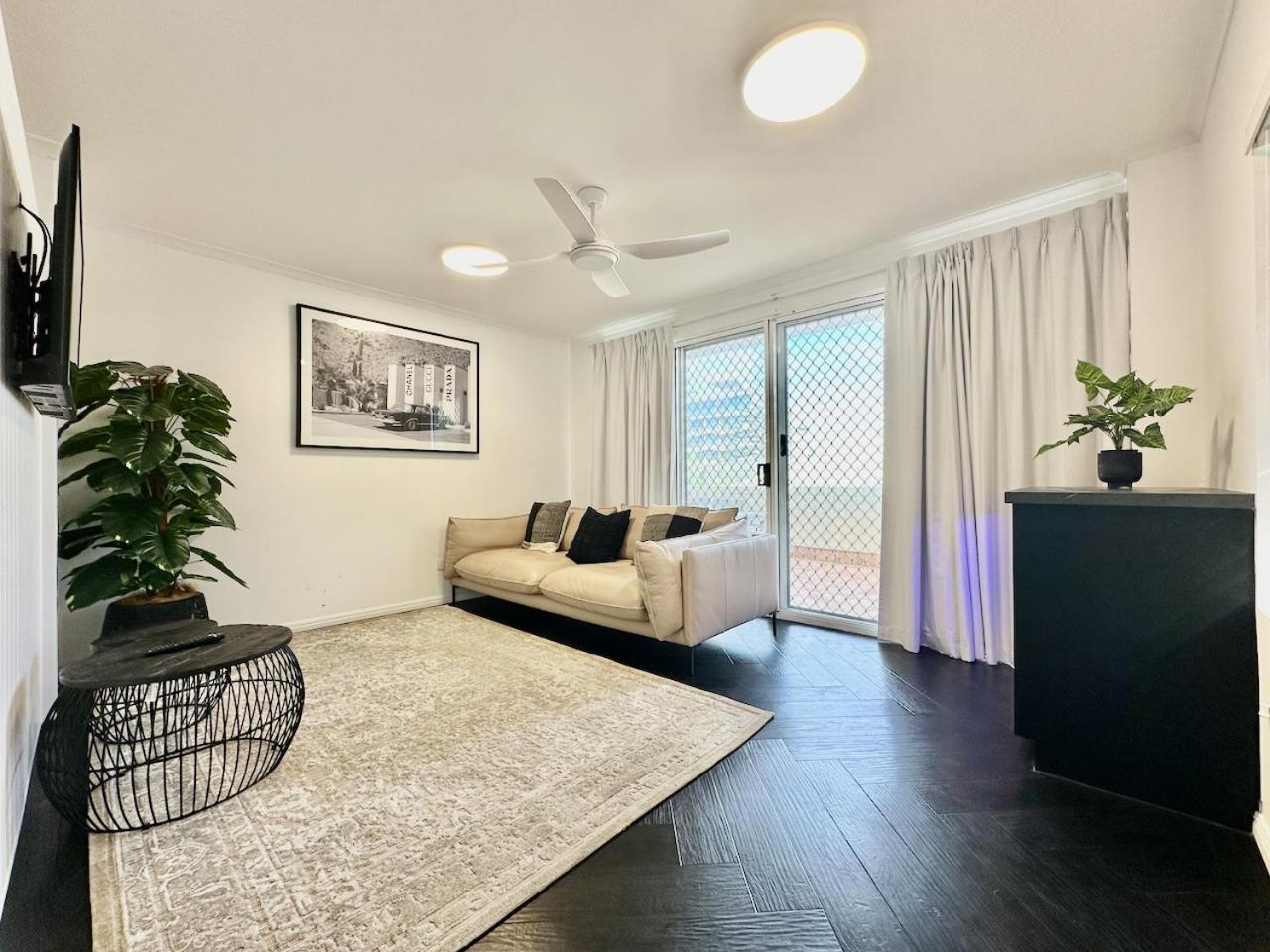 Apartment Super Modern Diamond Penthouse 33 *
