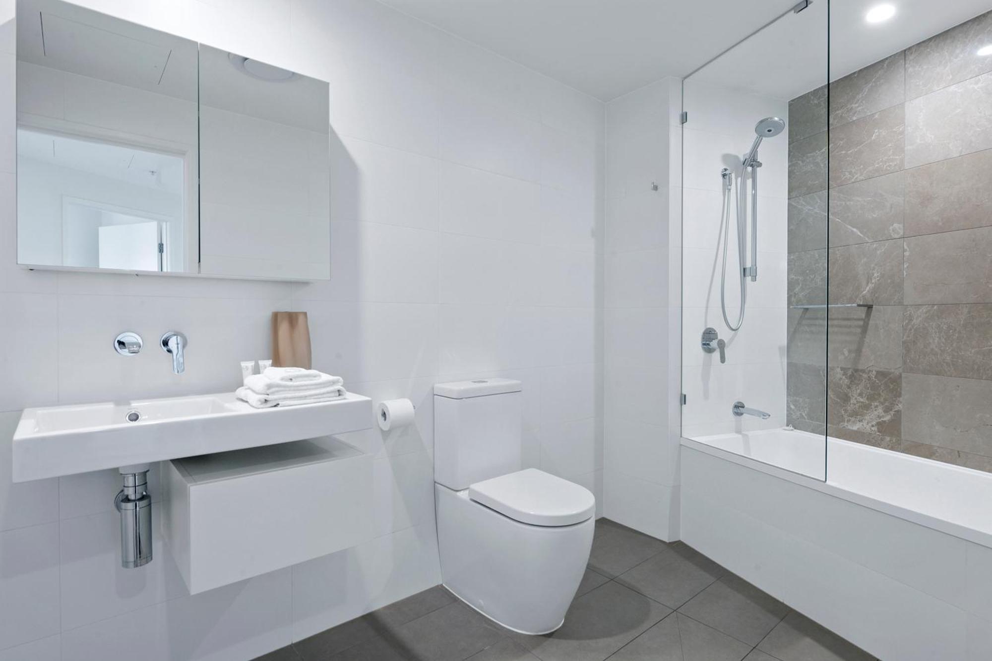 Ruby - Self Contained, Privately Managed * Gold Coast