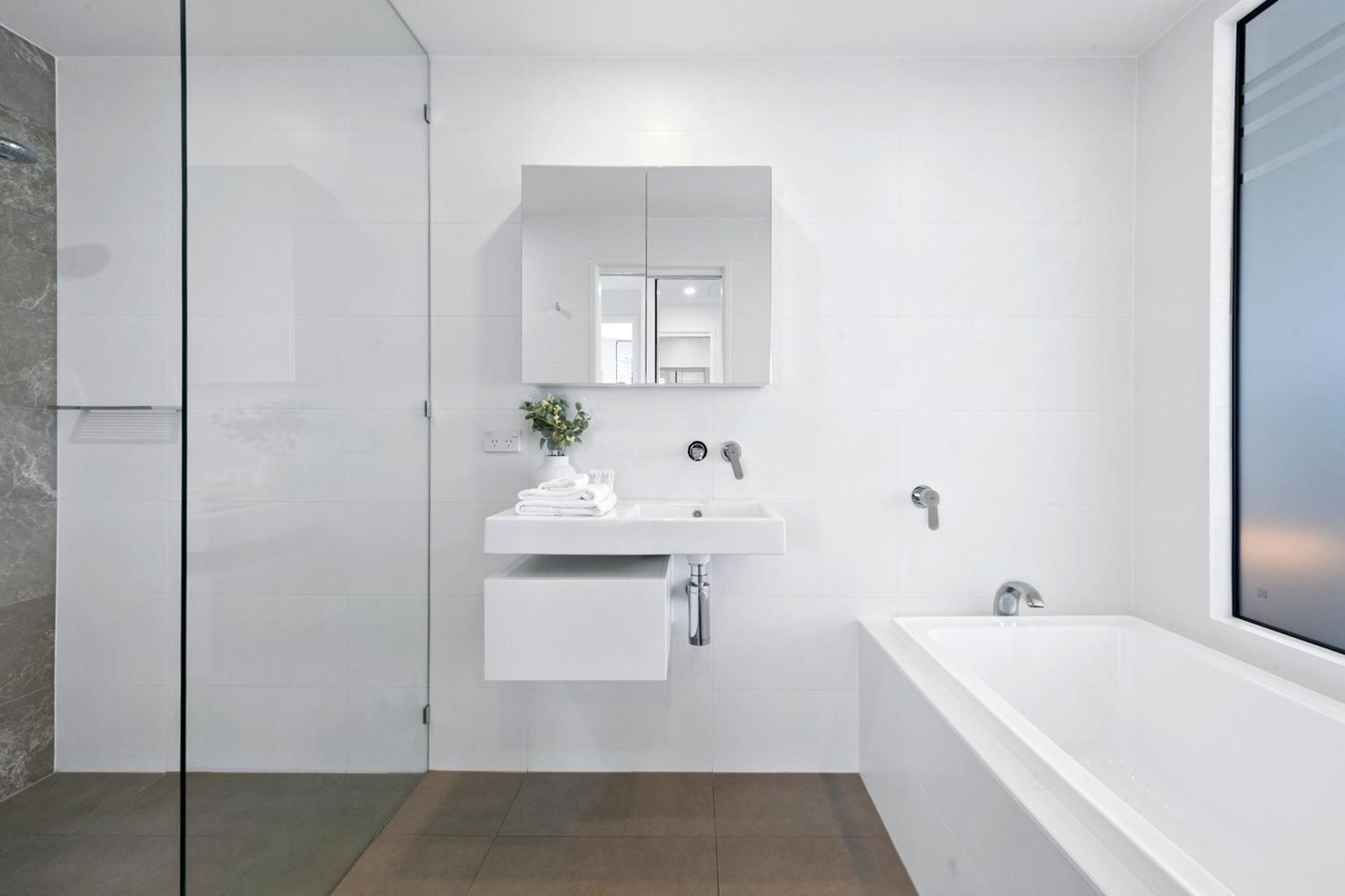 Ruby - Self Contained, Privately Managed * Gold Coast