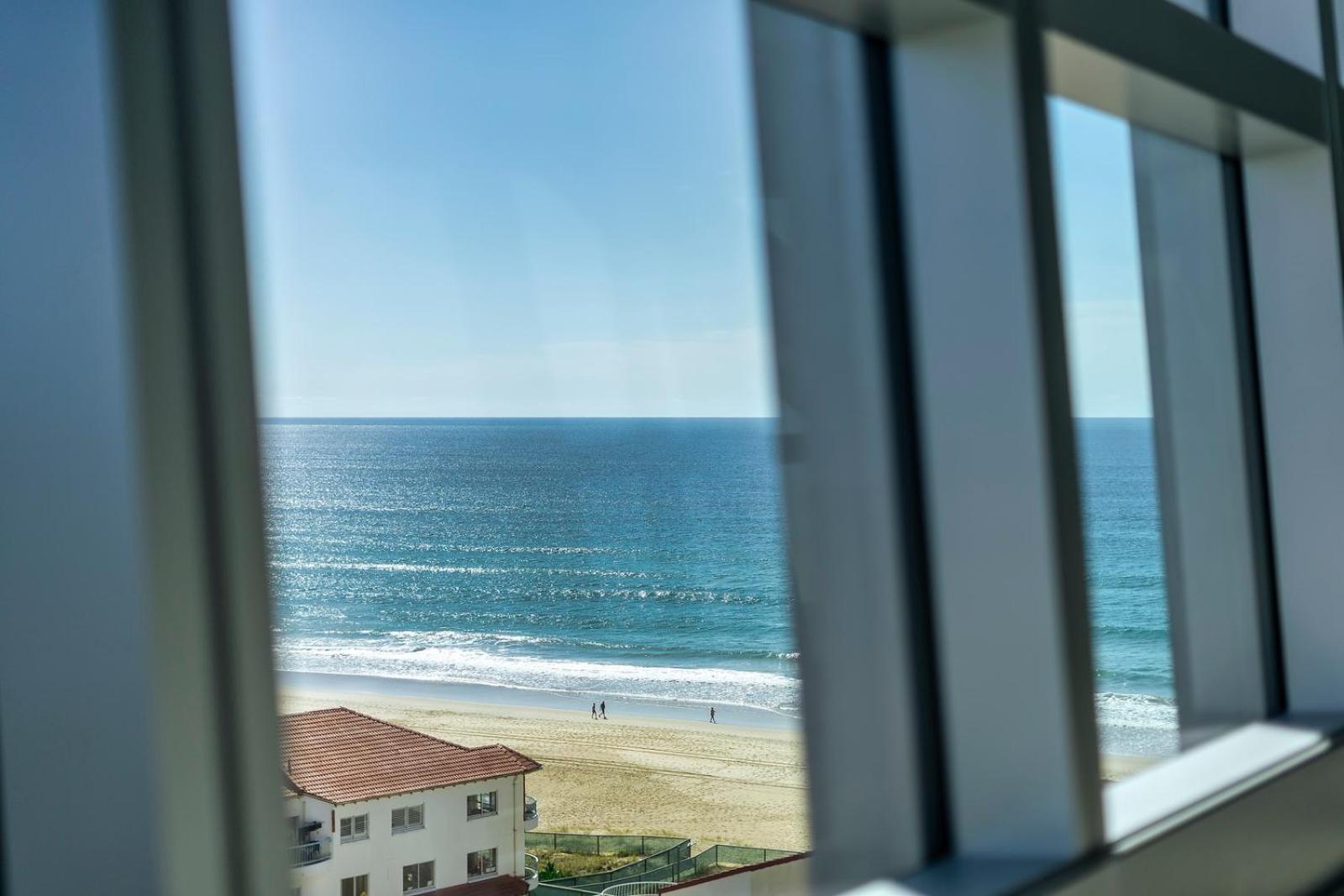 Jewel Private Beachfront Residences * Gold Coast