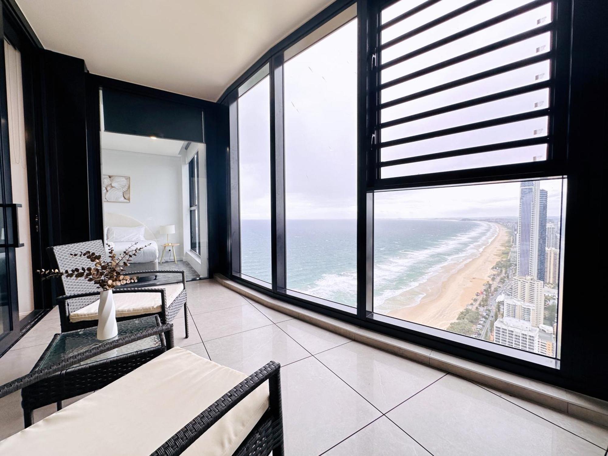 Oceanfront Serenity 2beds Ocean View Gold Coast