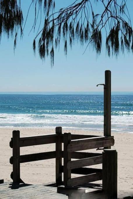 Apartment Broadbeach Mall Location, Victoria Square