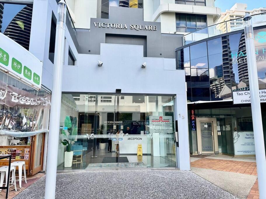 Apartment Broadbeach Mall Location, Victoria Square