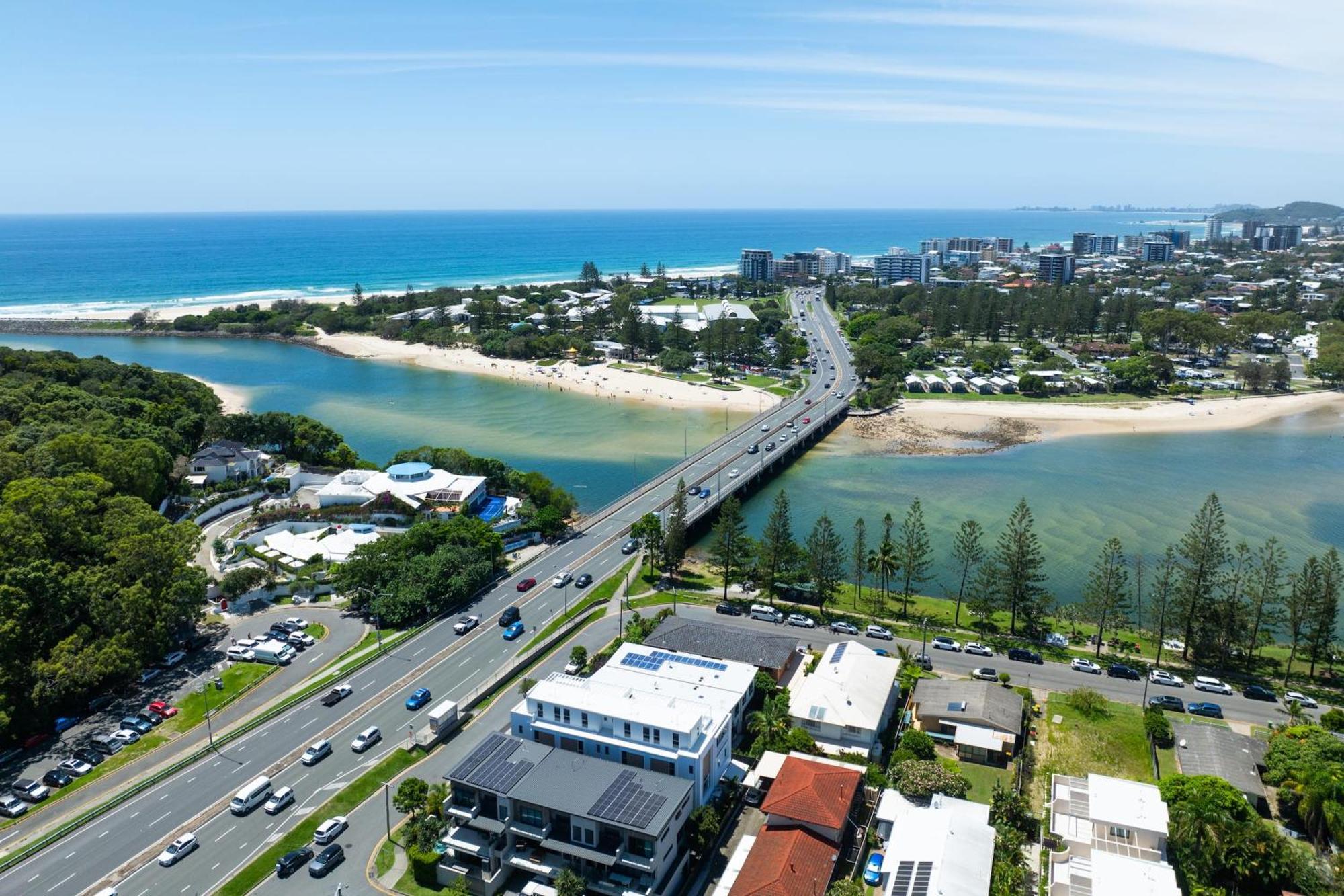 Villa Iconic Burleigh Heads Luxury