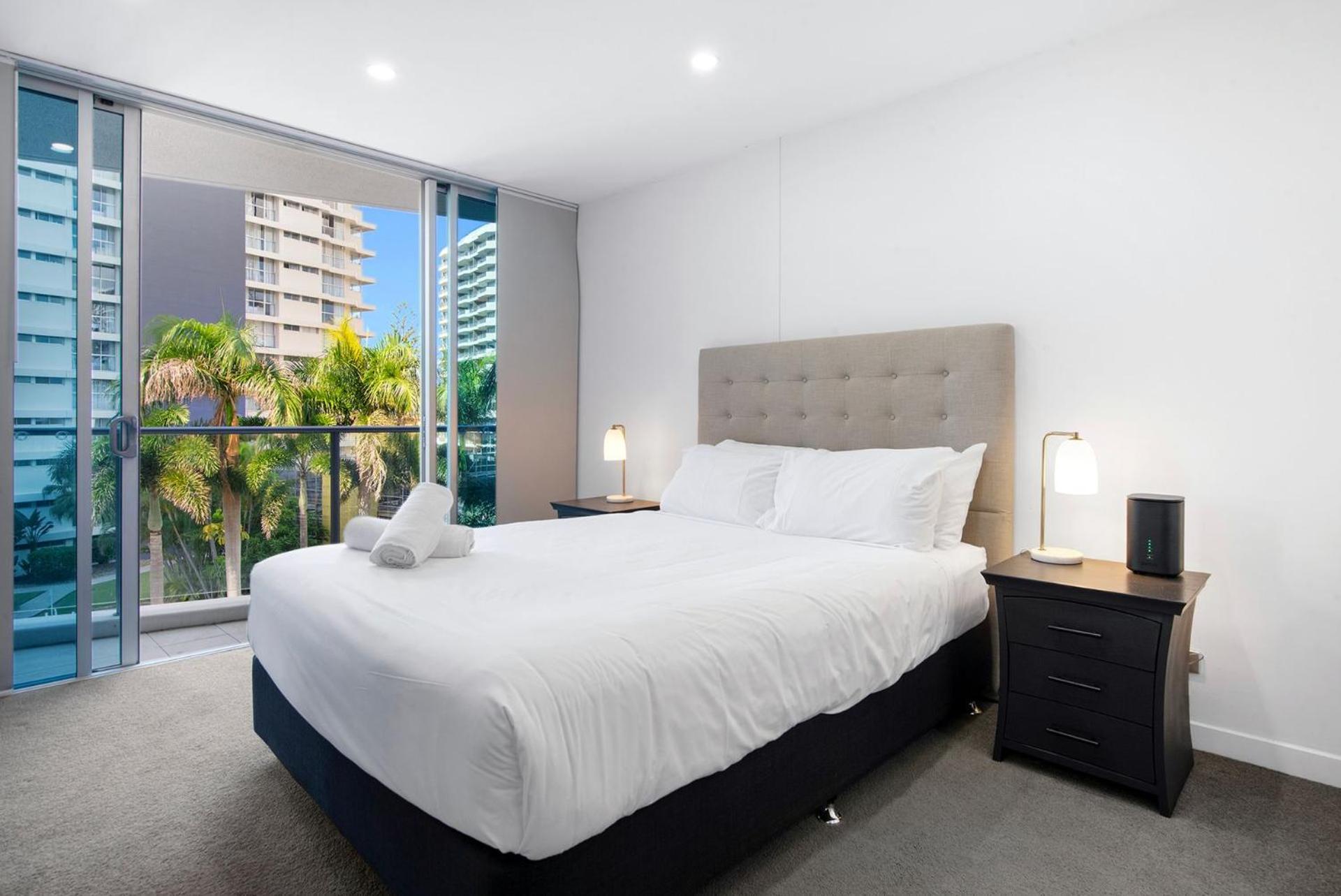 Apartment Artique 3 Bedroom Close To The - Coasthm Gold Coast