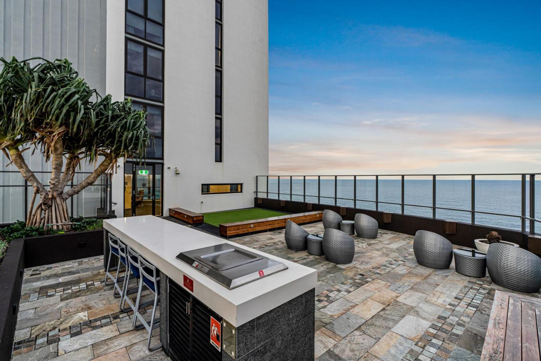 Rhapsody - Official 4* Gold Coast