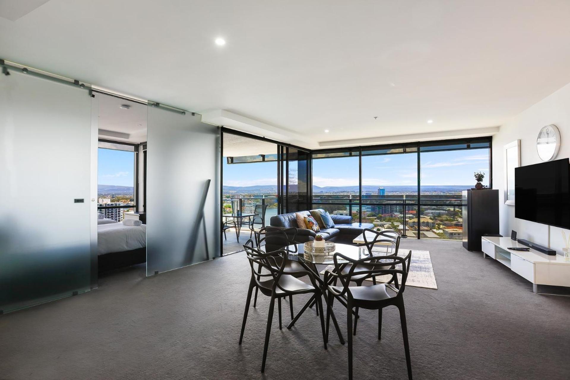 Circle On Cavill 2, 3, 4 & 5 Bedroom Skyhomes & Sub Penthouses By Holidays Apartment Gold Coast