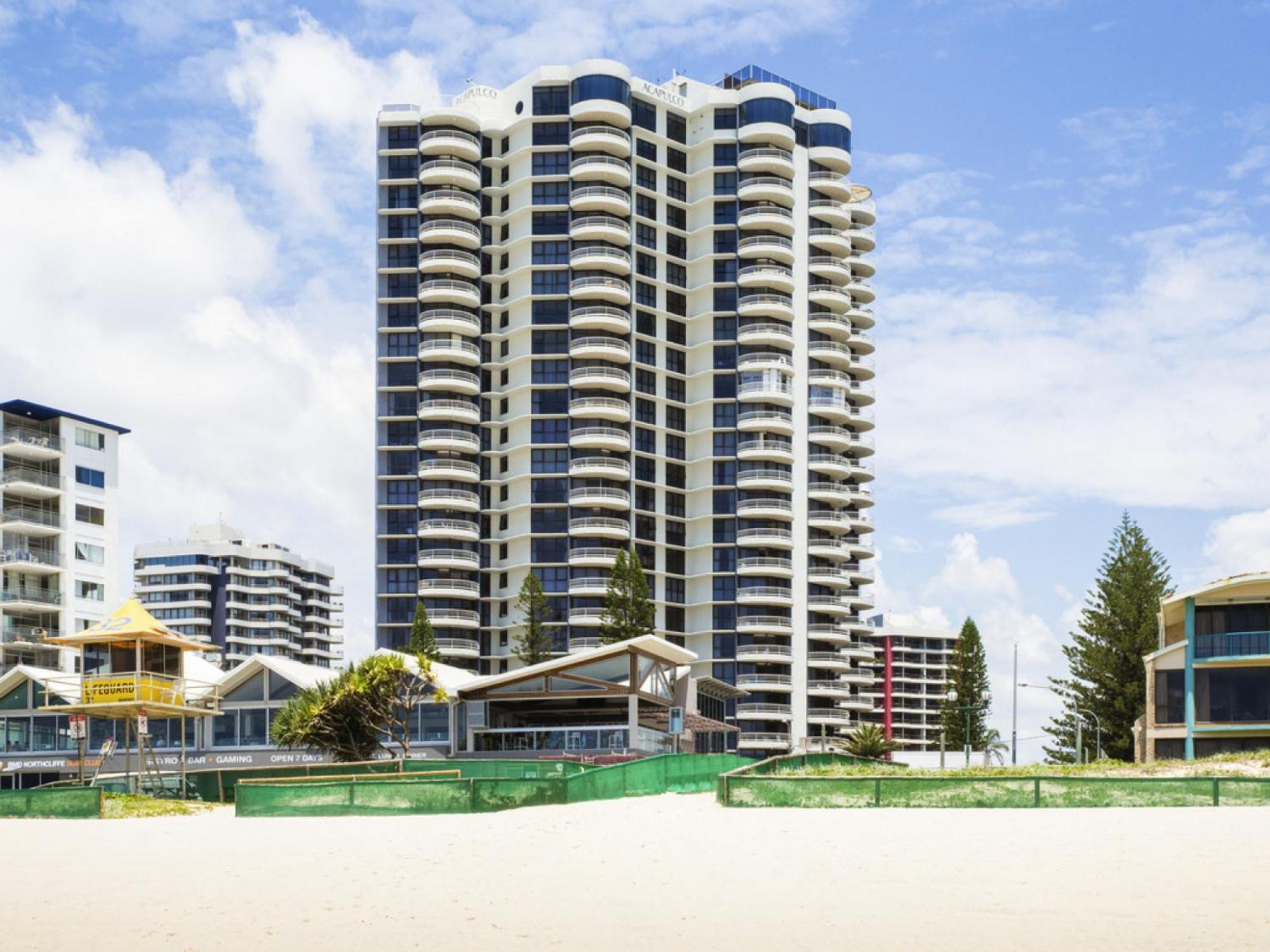 Spacious Beachfront 2-bed With Stunning Oceanview * Gold Coast