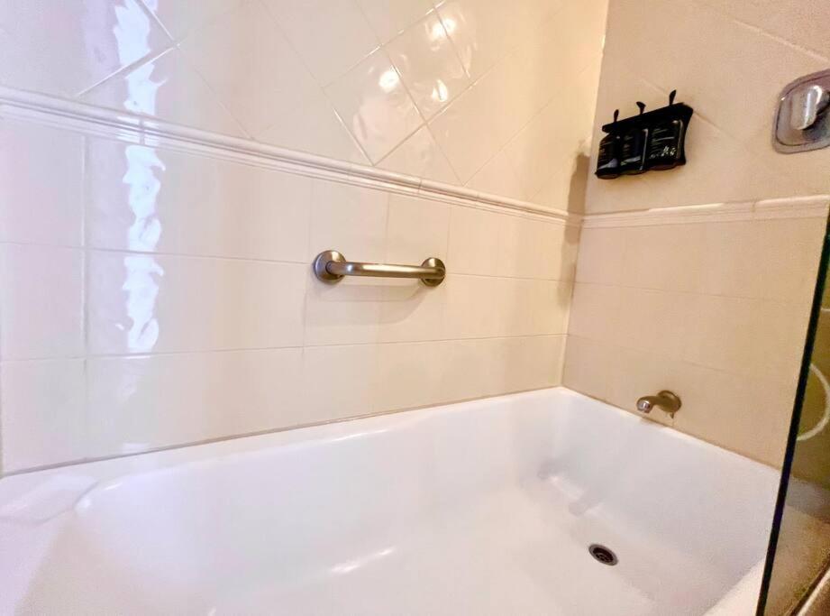 Apartment L19 Ocean View Near Mantra Legends *
