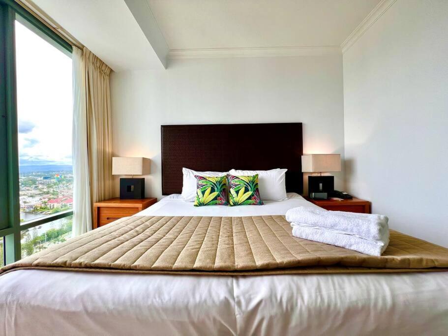 L19 Ocean View Near Mantra Legends Gold Coast