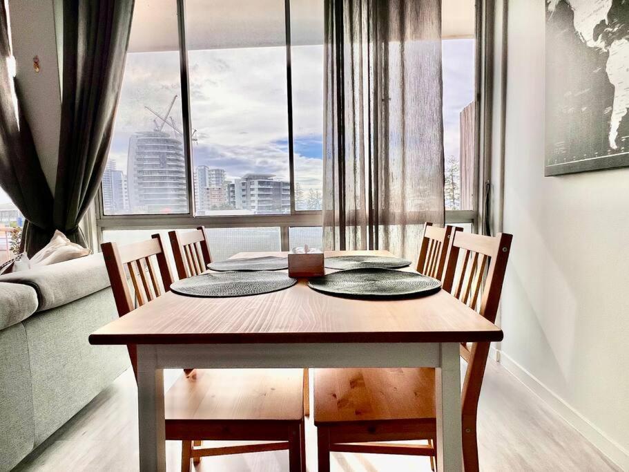 Burleigh Retreat Near Beach, Free Wi-fi Apartment