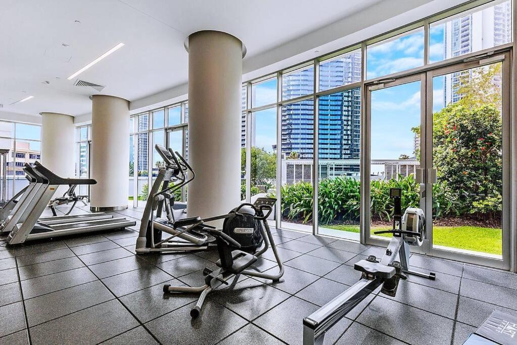 Apartment Hilton- Luxury Sky Ocean Lv27 Free Parking Wifi Gold Coast