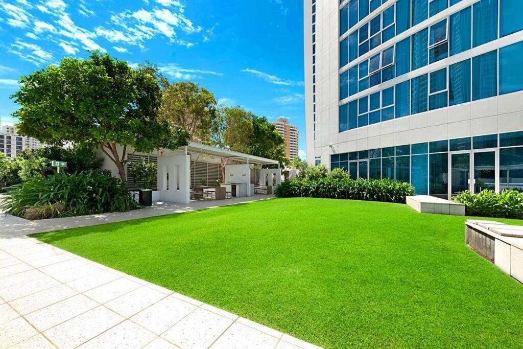 Apartment Hilton- Luxury Sky Ocean Lv27 Free Parking Wifi