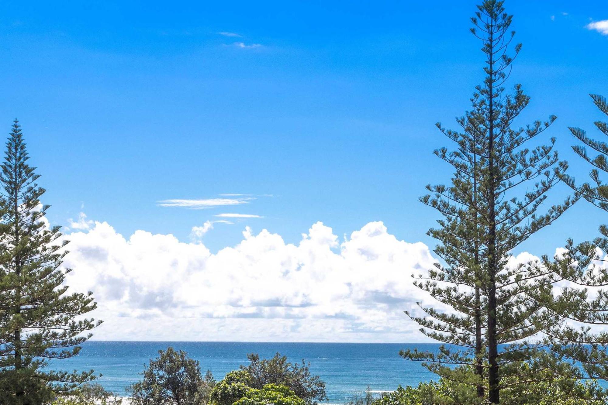 Wyuna Ocean Views In Burleigh Gold Coast