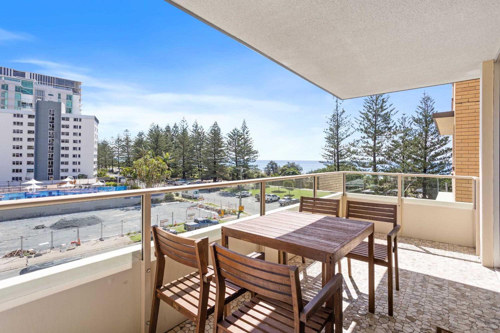 Wyuna Ocean Views In Burleigh * Gold Coast