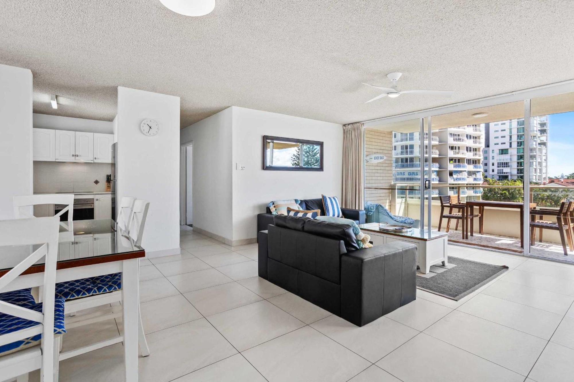 Wyuna Ocean Views In Burleigh Apartment *