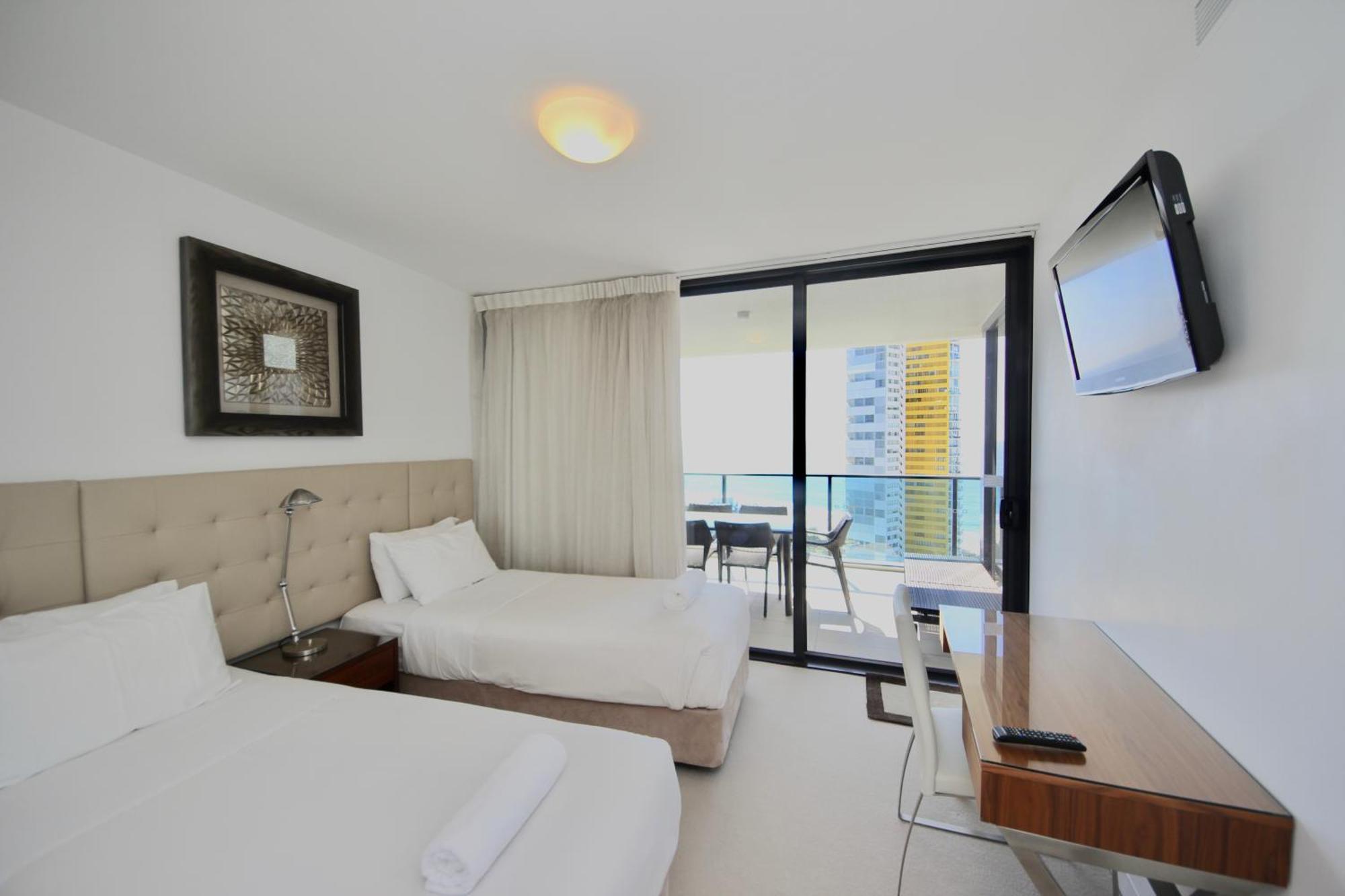 Oracle 2705 Apartment
