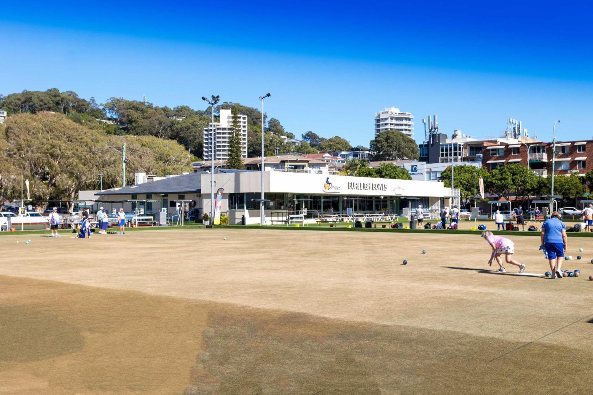 Burleigh Bliss - 2 Bedroom Apartment *
