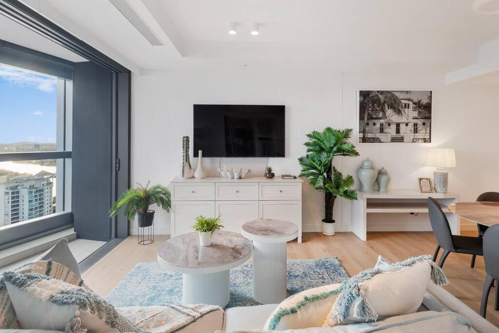 Apartment Beachfront Luxe 2bedroom With Sunset River Views Gold Coast