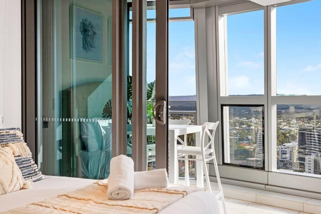 Beachfront Luxe 2bedroom With Sunset River Views Apartment *