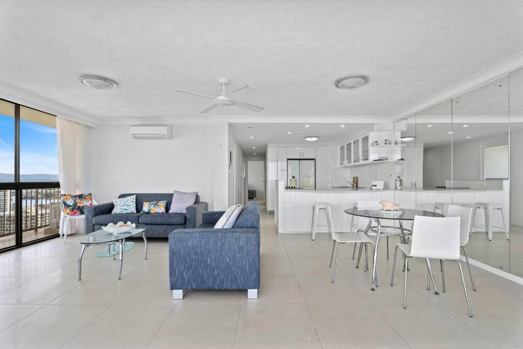 Apartment Level 29 - Oceanfront 2b At Imperial Surf Gold Coast