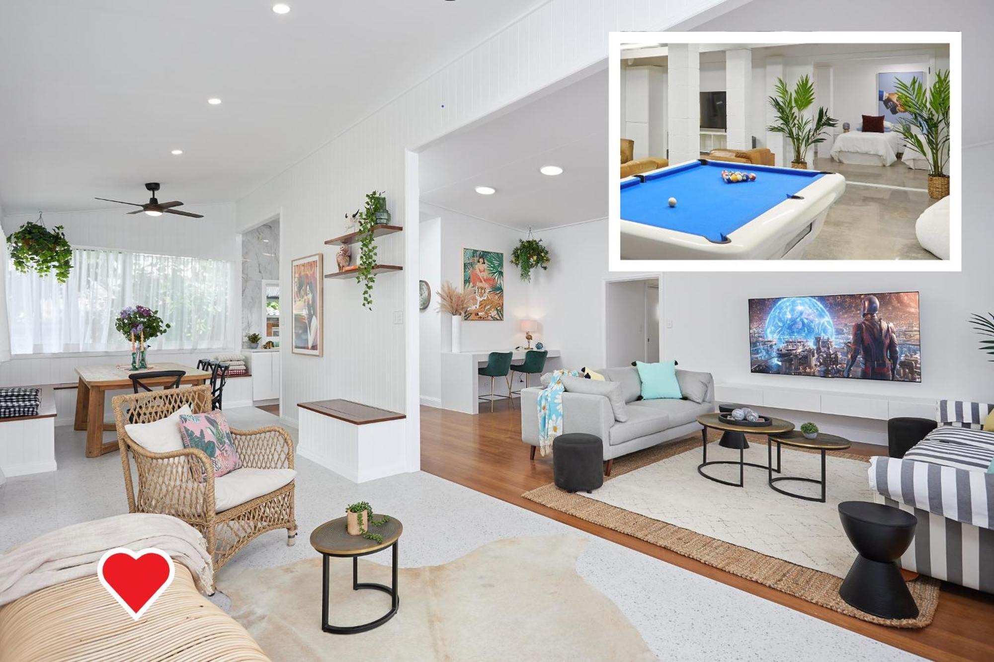 The Queenslander! Complete Entertainer - Huge - Stylish - Games - Full Level Pool - Smokehouse - Secure Parking - Yard #new! Holiday home Gold Coast