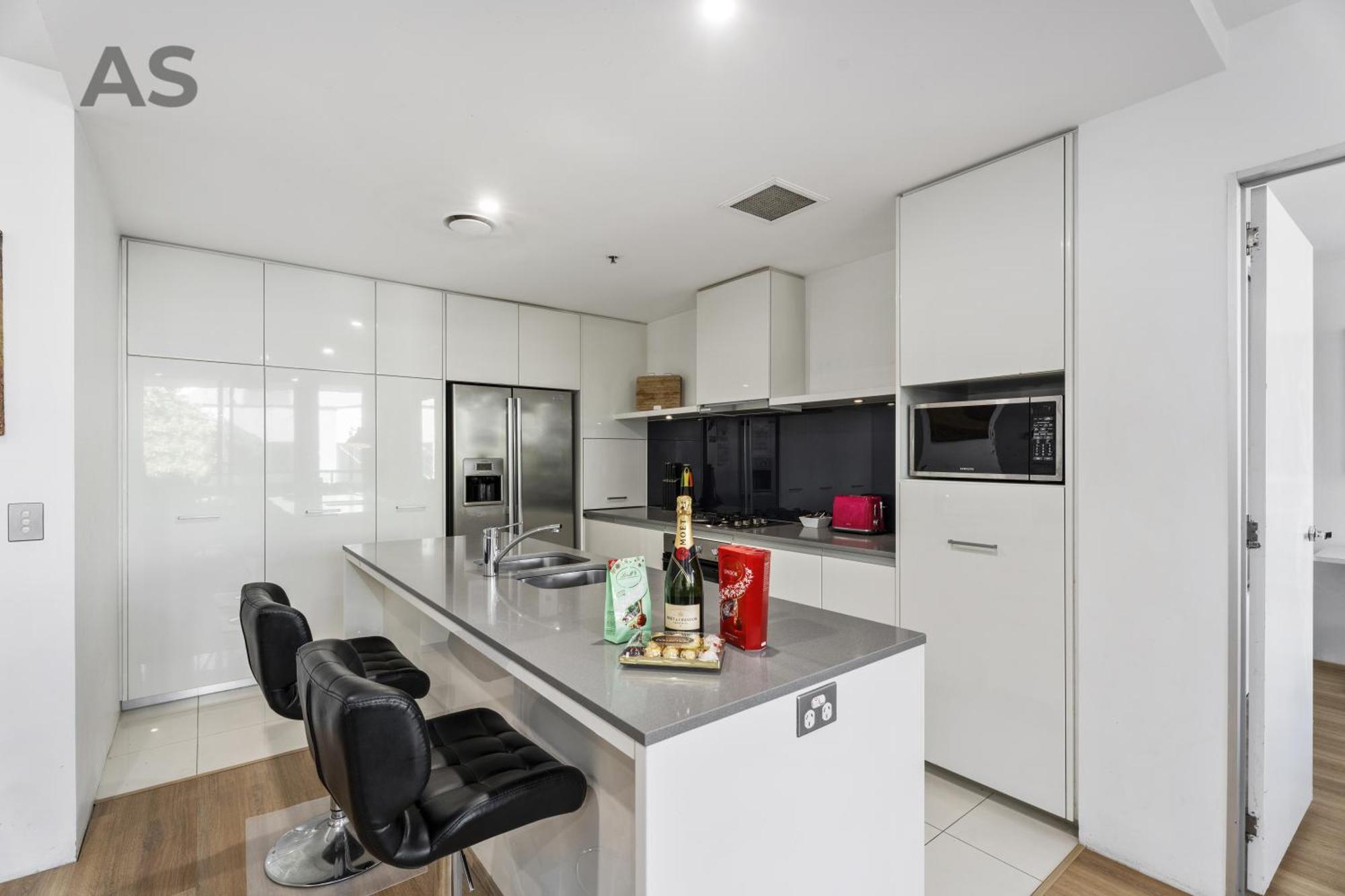 Apartment Circle On Cavill - Private - *