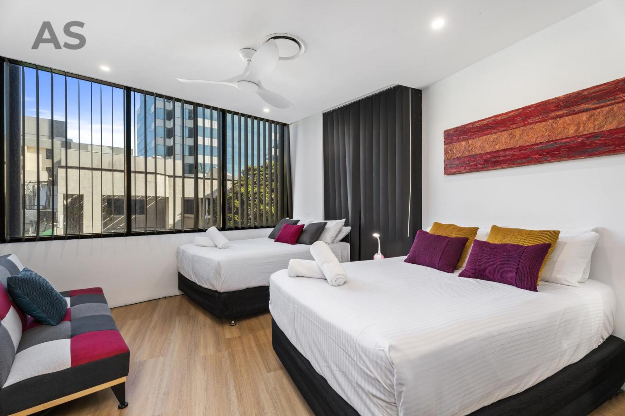 Circle On Cavill - Private - * Gold Coast