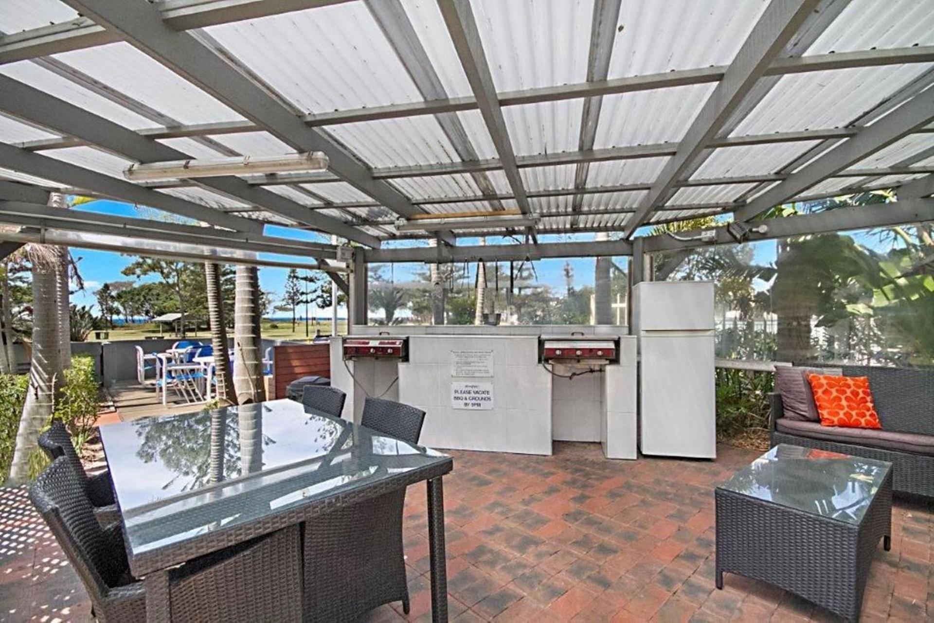 Beachfront Two Bedroom Broadbeach - Coasthm * Gold Coast