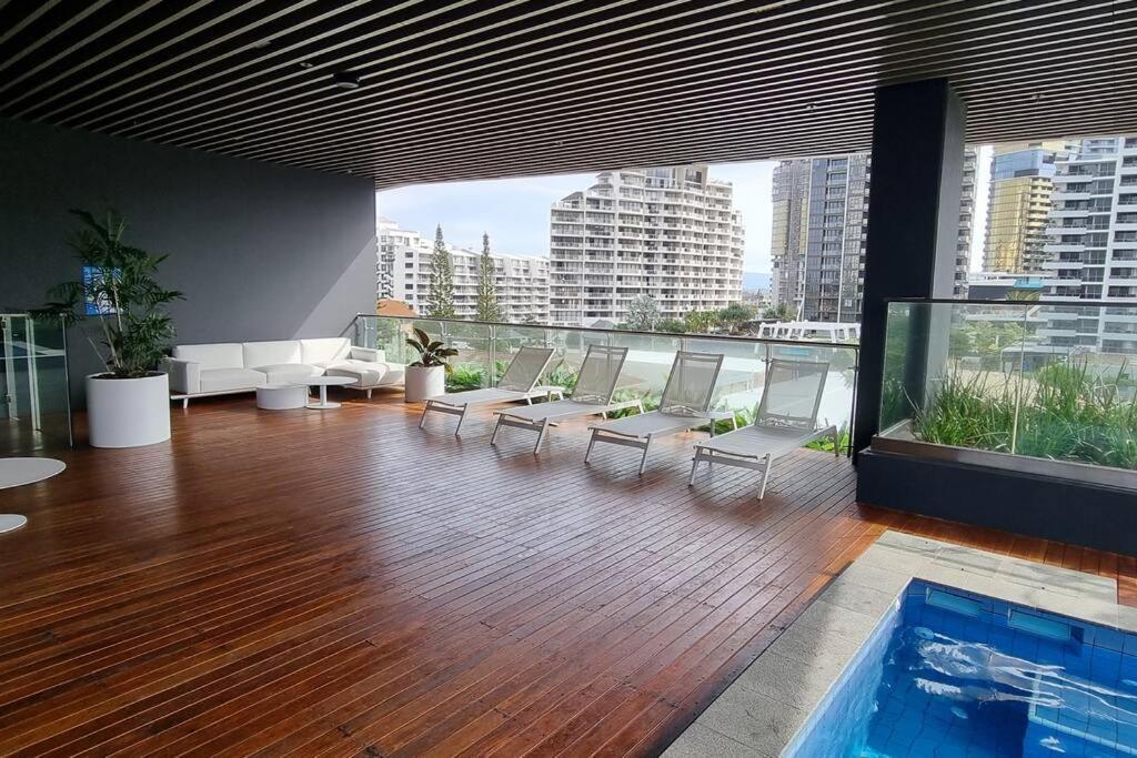 Apartment Marvelous Oceanviews 2b2b Resortstyleamenities